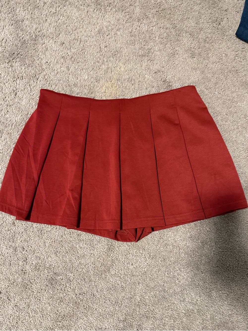 Pleated Tennis Skort in Brick Red